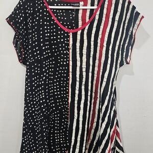 Black & White Mixed Print Short Sleeve Top with Red Trim